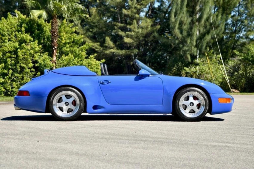 全世界15辆的轻量化超跑!1994年保时捷911