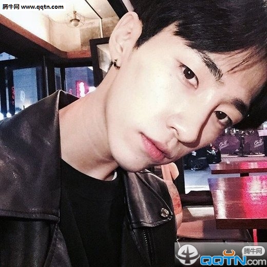 真人帅气男生图片大全集精选 说走就走头都不回