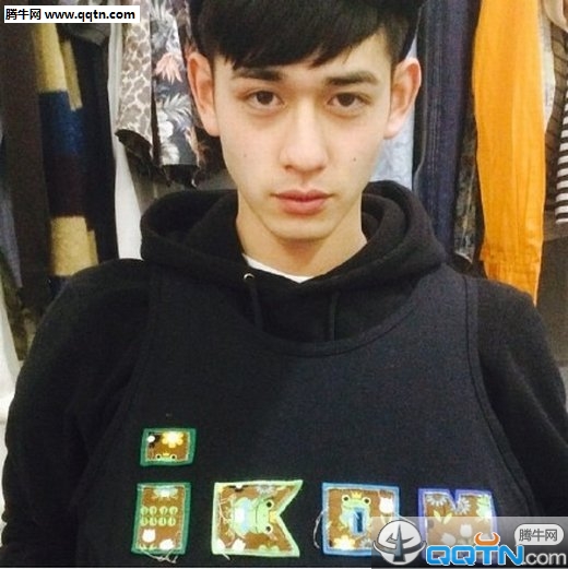 真人帅气男生图片大全集精选 说走就走头都不回