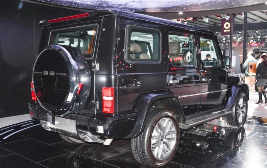 2023款北京BJ80，扭杆弹簧悬挂，稀有的菱特3.0T V6发动机