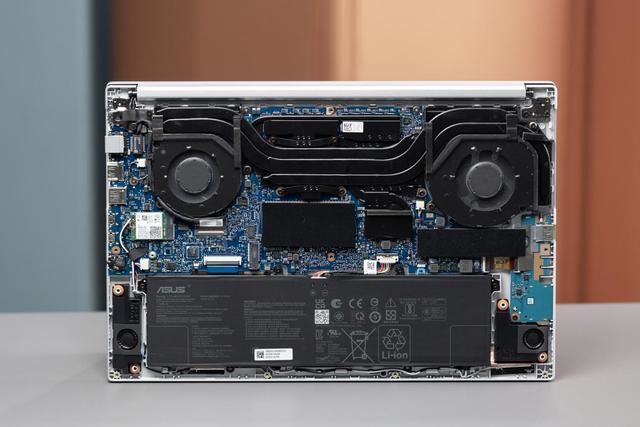 首台酷睿Ultra9+RTX4060 华硕无畏Pro15 2024笔记本测评