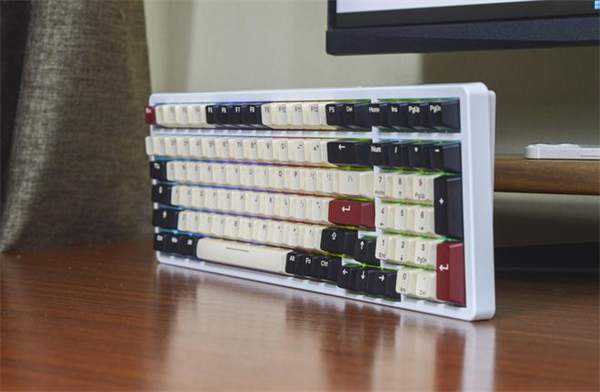 牧马人K98机械键盘怎么样 牧马人三模机械键盘K98详细评测