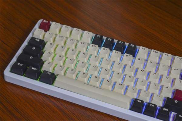 牧马人K98机械键盘怎么样 牧马人三模机械键盘K98详细评测