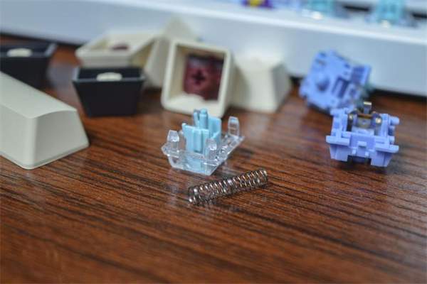 牧马人K98机械键盘怎么样 牧马人三模机械键盘K98详细评测