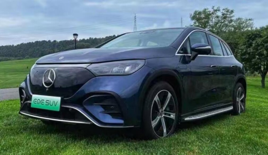 8月售587台，销量接连走低，奔驰EQE SUV重蹈覆辙？