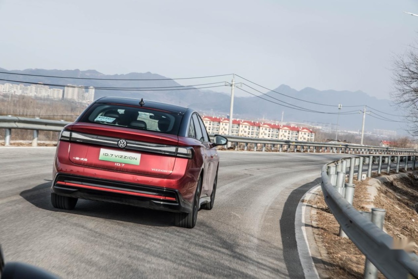 全场最佳！种草宝藏滑雪搭子ID.7 VIZZION