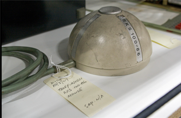 鼠标里的小球球 是什么时候消失的