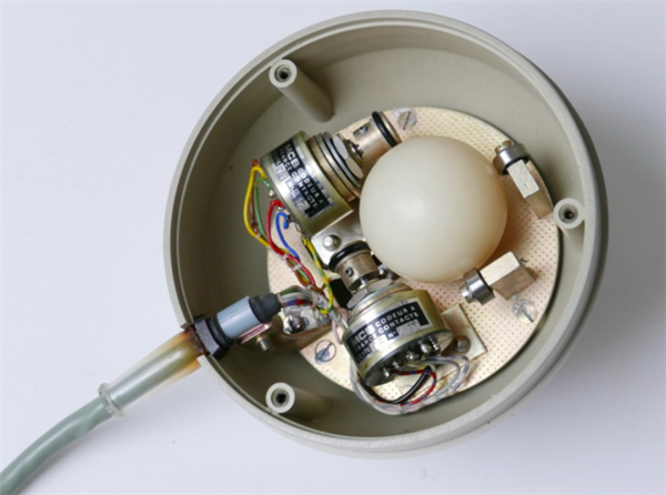 鼠标里的小球球 是什么时候消失的