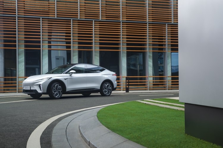 飞凡R7有重塑中大型纯电SUV价值资格吗？