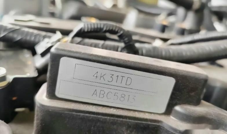 或搭载2.0T＋轻混 新款212决定不吃老本了？