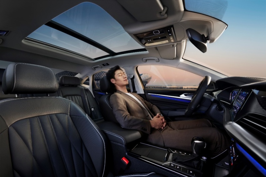 全线搭载380TSI高功率发动机 帕萨特2024出众款诚意上市