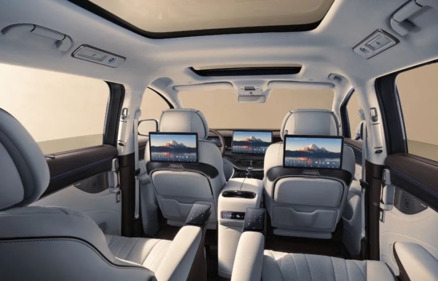 MPV冠军，新款腾势D9