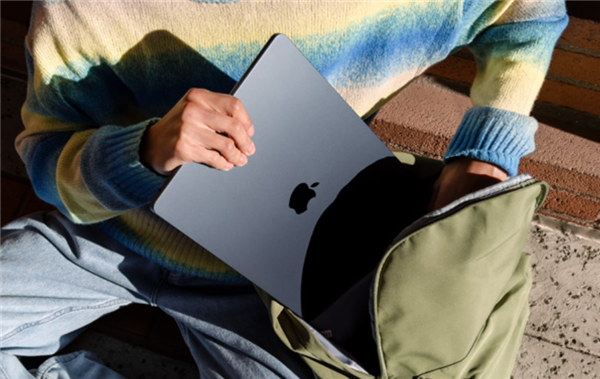 苹果折叠屏产品来了！郭明錤：苹果预计2027年量产折叠屏MacBook