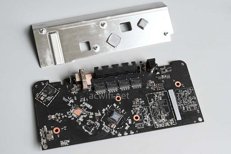 全2.5G的WiFi7路由器 京东云无线宝BE6500路由器拆机评测