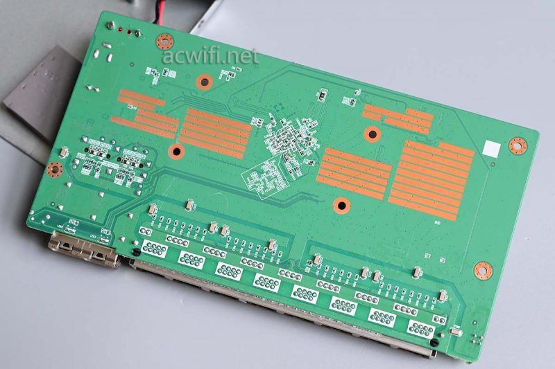 10口2.5G交换机磊科GS10 拆机测评