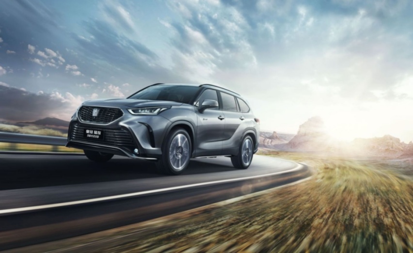 一汽丰田新款皇冠陆放上市 至高降价4.9万元