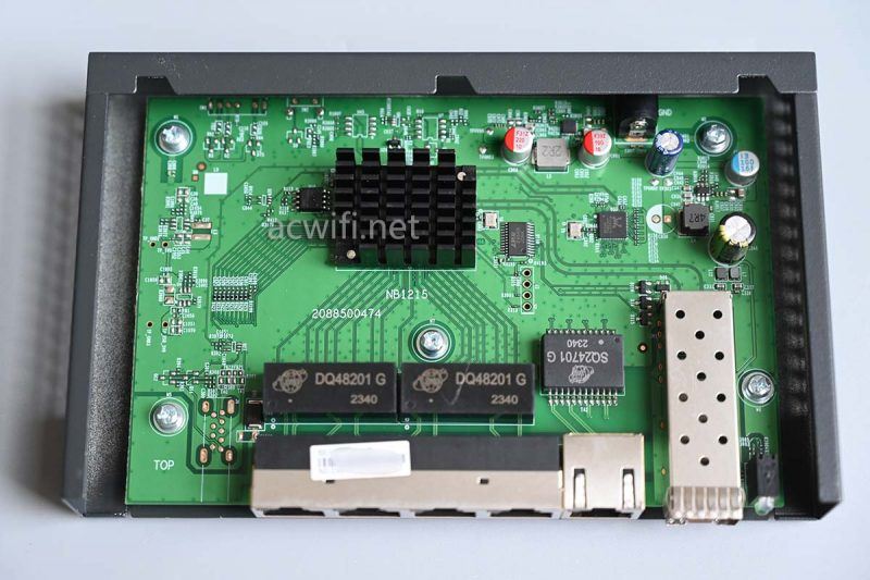 2.5G交换机 MERCURY 水星 SE106拆机测评