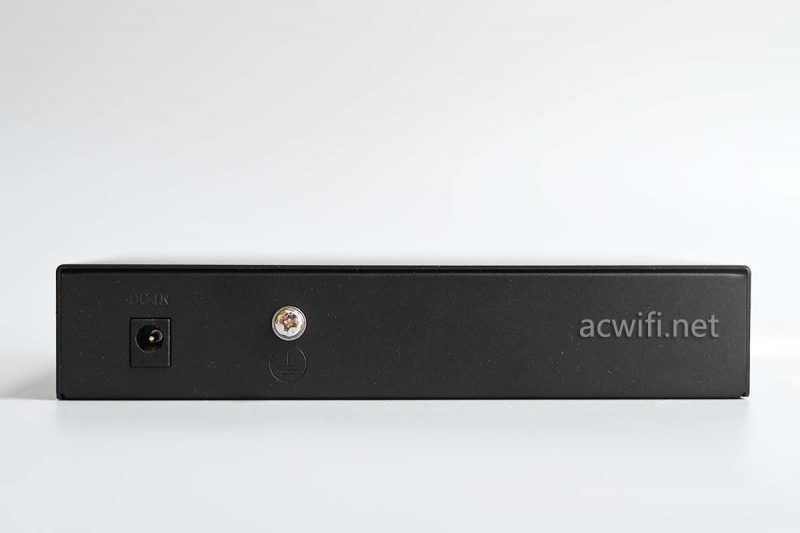 10G电口和轻网管! hasivo海思视讯2.5G交换机拆机测评