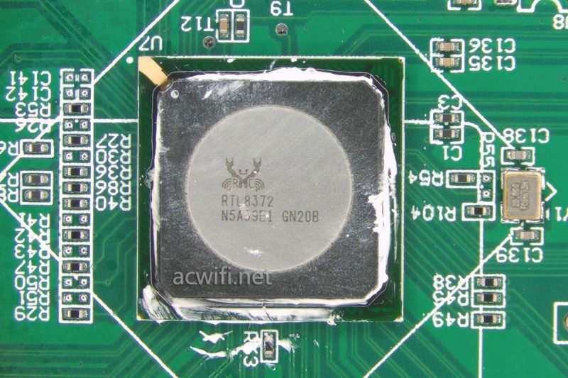 10G电口和轻网管! hasivo海思视讯2.5G交换机拆机测评