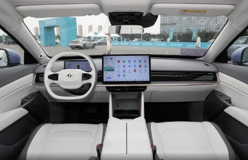 13.16万元起售，这价格给你一台C级尺寸的增程式轿车，你会考虑吗