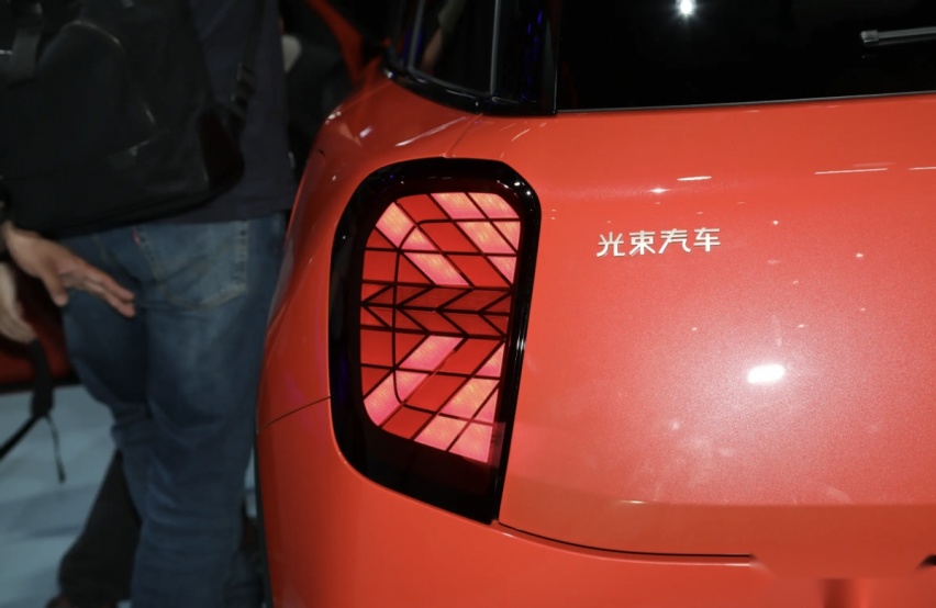 国产MINI第二款车上市，20.99万起，难解燃眉之急