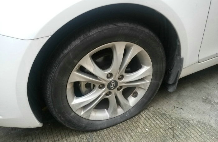 轮胎气压低可以继续开吗(轮胎气压低可以开车吗)