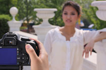 如何使用点测光和自动曝光锁