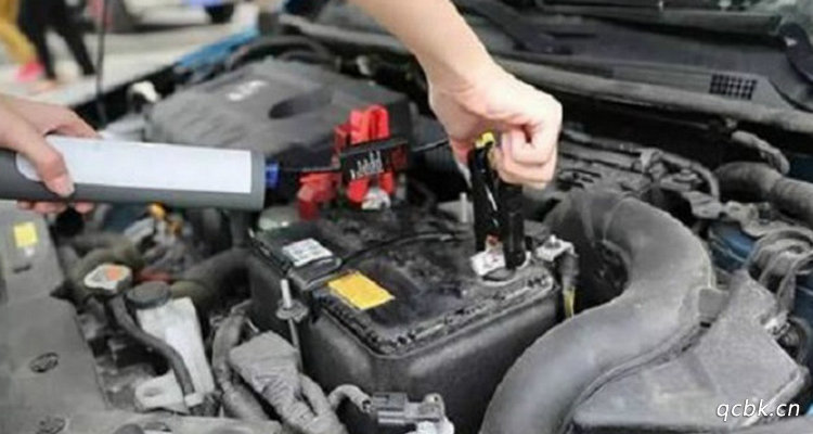 汽车电瓶没有电怎么打火(汽车电瓶没有电启动后开多久满电)