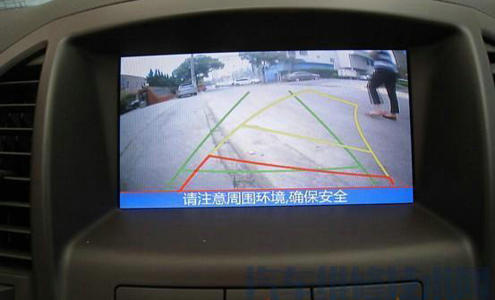 倒车影像轨迹线的含义(倒车影像轨迹线歪怎么调)