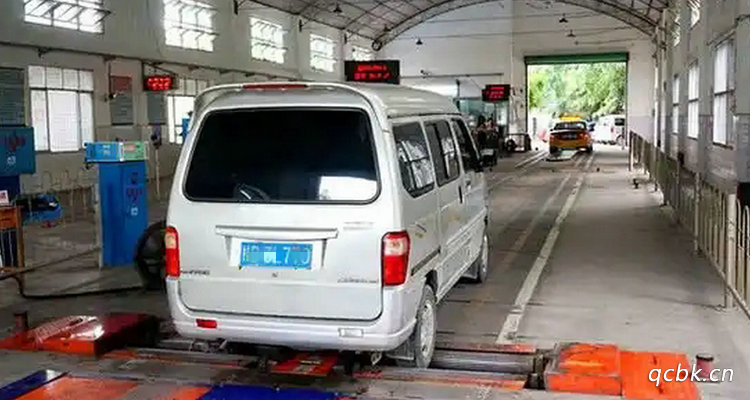 车超过年审时间没审怎么办(车超过年审时间上路怎么处罚车主)