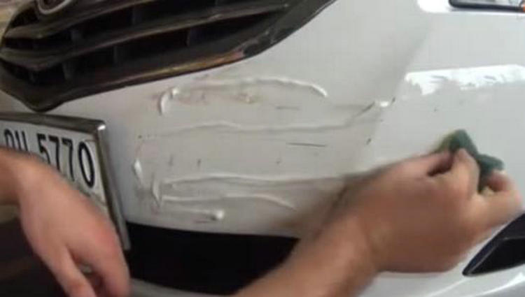 汽车划痕怎么修复什么方法好(汽车划痕怎么修复什么方法好视频)