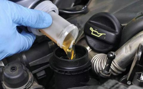 半合成机油多长时间更换(半合成机油多长时间一换)