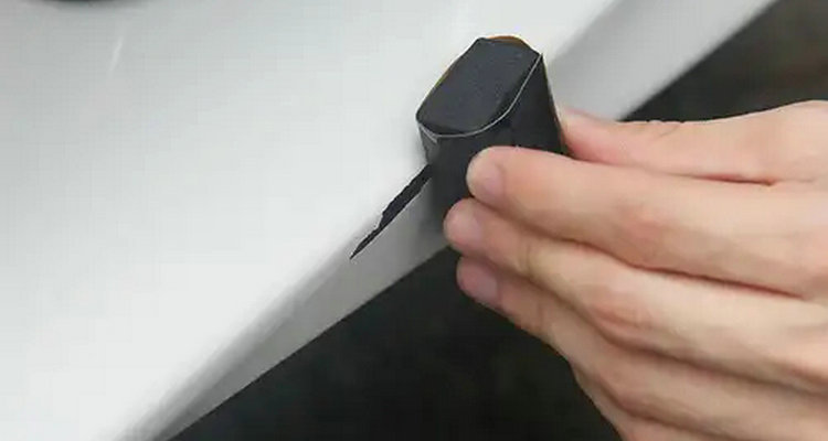 汽车掉漆了怎样补漆(汽车掉漆了怎样防锈)