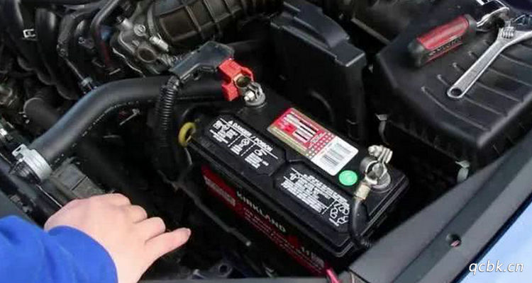 汽车电瓶性能下降有什么影响(汽车电瓶性能下降怎么提高容量)