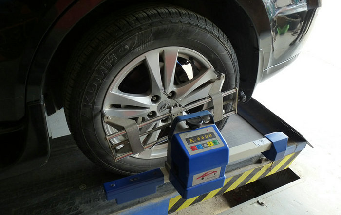 四轮定位是动平衡吗(四轮定位动平衡是什么意思)