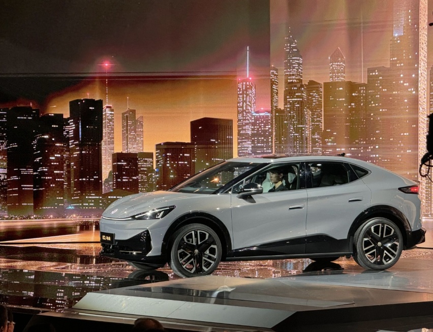 大众ID.UNYX与众官降4万，不买后悔，买了更后悔