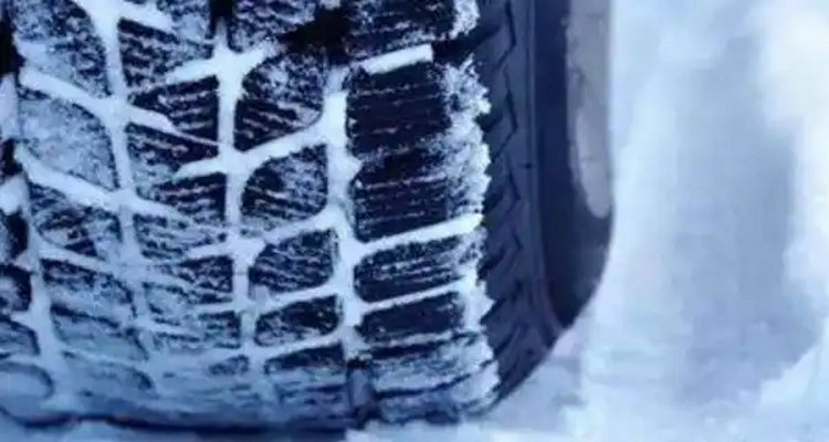 四季胎和雪地胎有啥区别(四季胎和雪地胎尺寸不一样)