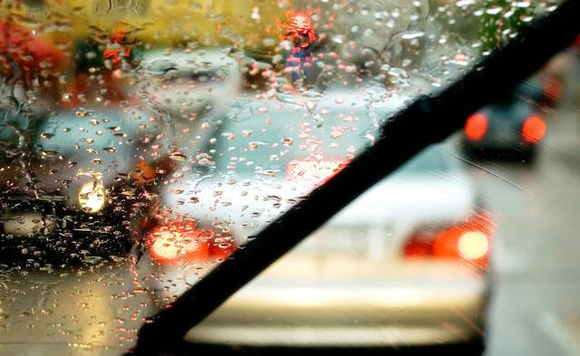雨刮器刮不干净的原因是什么(雨刮器哪个牌子刮得干净静音耐用)
