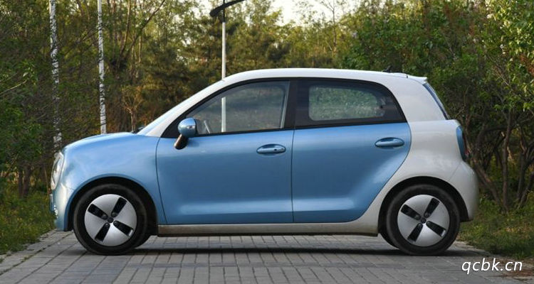 电动汽车多少年强制报废(电动汽车多少年换电池多少钱)