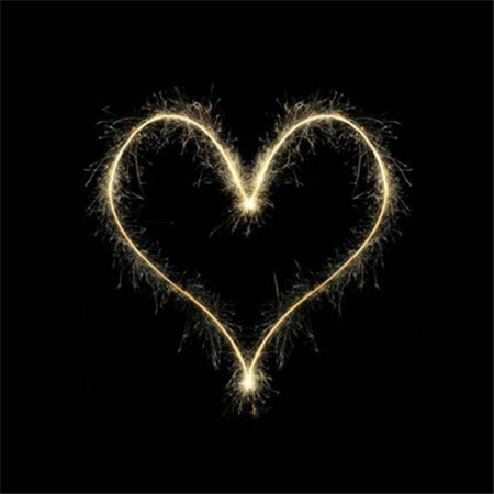 2022抖音黑色背景图片纯黑无字 和过去和解吧日子可是过的将来的啊