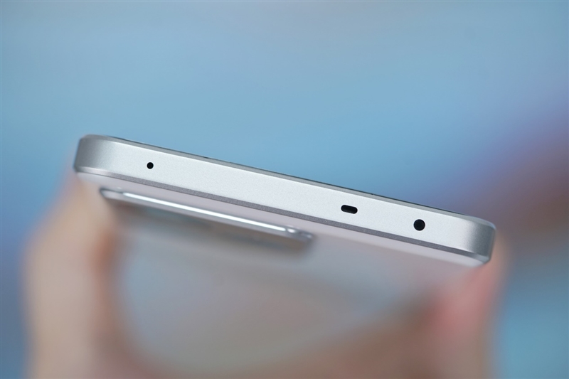 续航超强、游戏无敌！真我Neo7深度评测：一款更懂年轻人的天玑9300+电竞旗舰