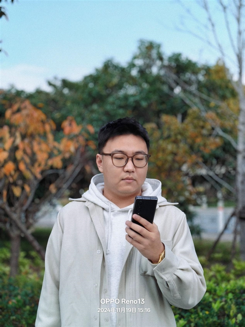 果味安卓新体验！OPPO Reno13评测：这是一款专为女生打造的理想手机