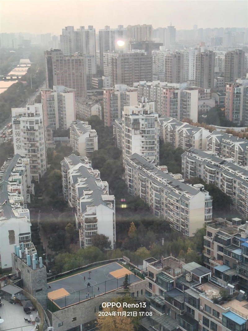 果味安卓新体验！OPPO Reno13评测：这是一款专为女生打造的理想手机