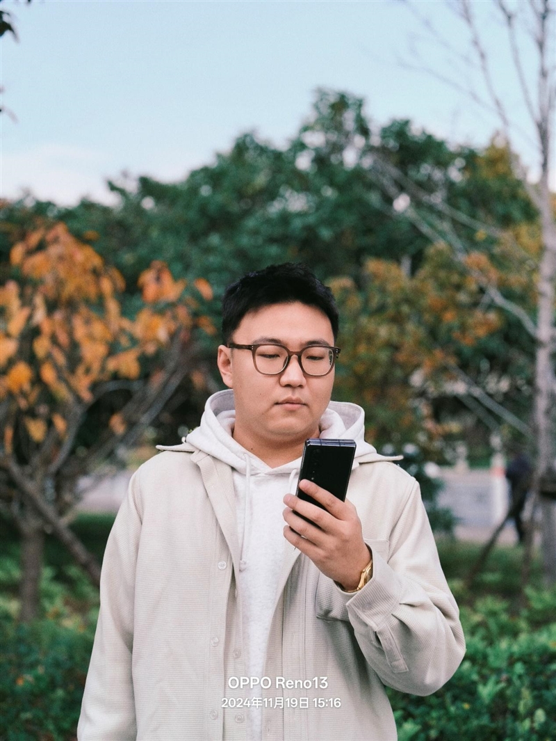 果味安卓新体验！OPPO Reno13评测：这是一款专为女生打造的理想手机