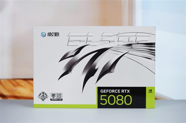 7片三折扇叶！影驰RTX 5080圣刃OC显卡图赏