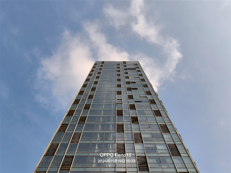 果味安卓新体验！OPPO Reno13评测：这是一款专为女生打造的理想手机