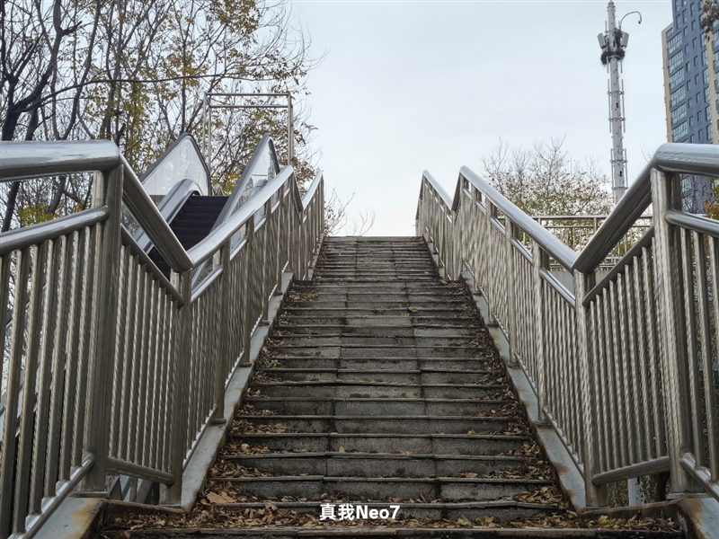 续航超强、游戏无敌！真我Neo7深度评测：一款更懂年轻人的天玑9300+电竞旗舰