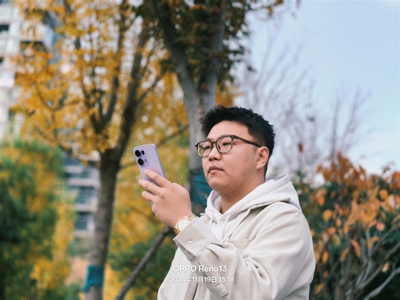 果味安卓新体验！OPPO Reno13评测：这是一款专为女生打造的理想手机