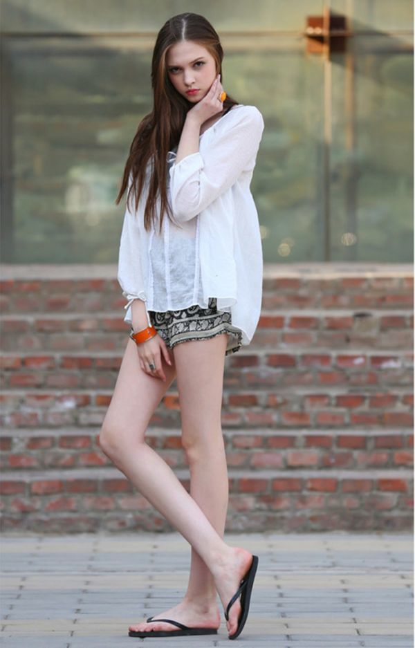 欧美时尚街拍图片2017潮流时尚  最新颖的欧美街拍潮人