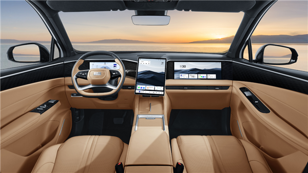 限时11.58万起 吉利银河L7 EM-i上市：换上全新雷神混动更能跑